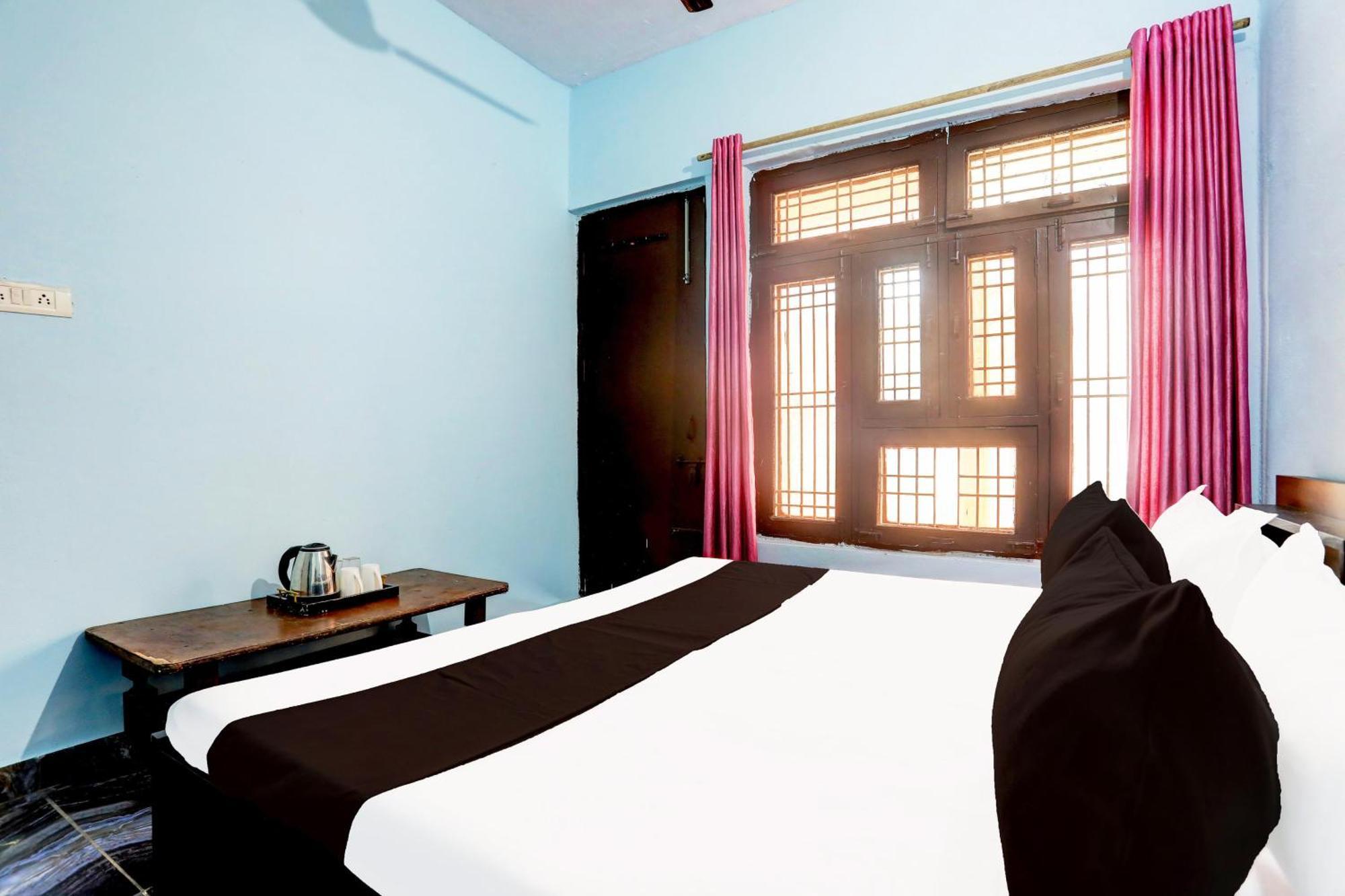 Spot On New Diamond Guest House Rudrapur Exterior foto