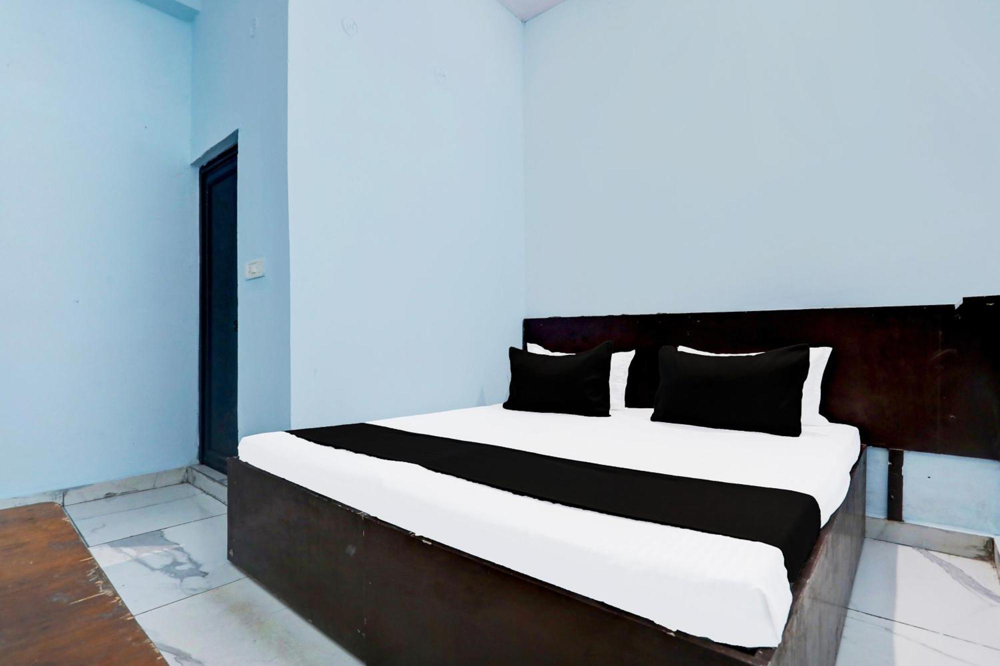 Spot On New Diamond Guest House Rudrapur Exterior foto